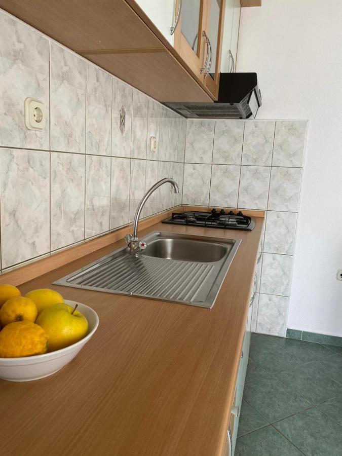 The Ana Apartments Комижа Экстерьер фото