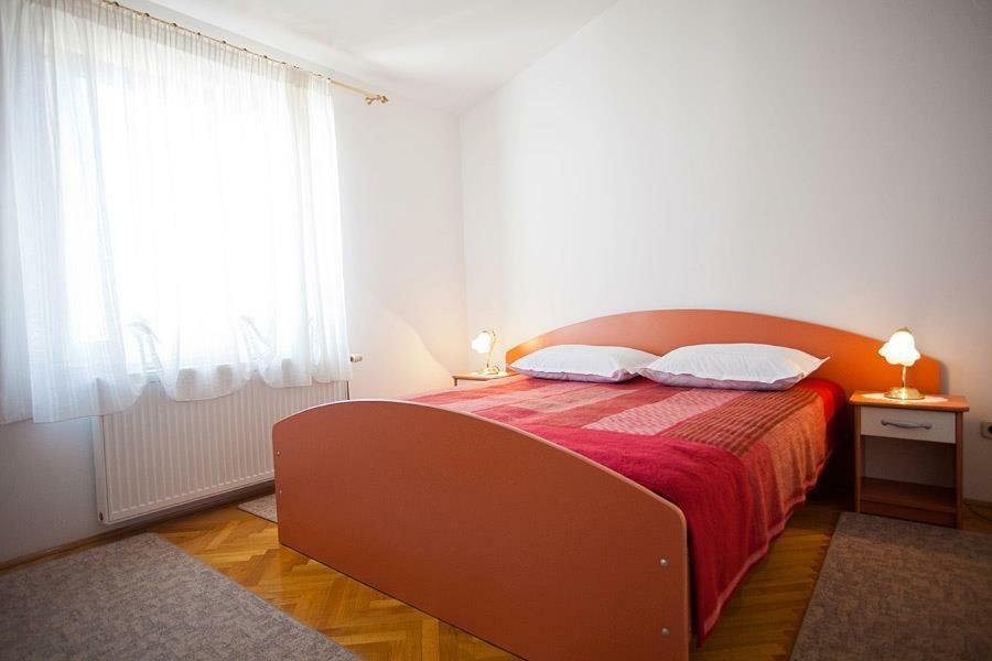 The Ana Apartments Комижа Экстерьер фото